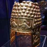 Răsturnare de situație. Coiful dacic de la Coțofenești este, de fapt...