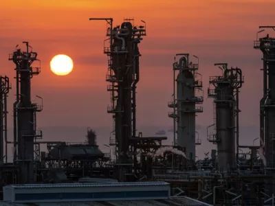 Război în Iran! Israel a bombardat masiv cel mai mare complex de...