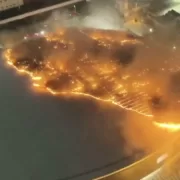 Alertă maximă! Acoperișul arenei de fotbal a luat foc