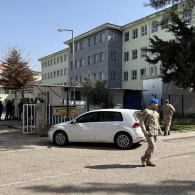 Atac armat la liceu! Sunt 16 copii răniți, iar trupele speciale intervin de urgență