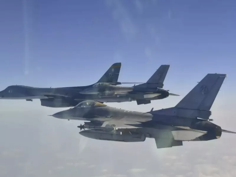 Dezastru aviatic! Două avioane s-au ciocnit și...