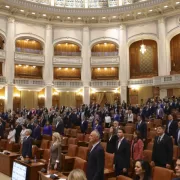 Acuzațiile momentului! „Sunt parlamentari care au fost forţaţi să semneze moţiunea”