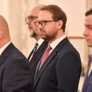 Cutremur la Guvern! O moțiune de cenzură...