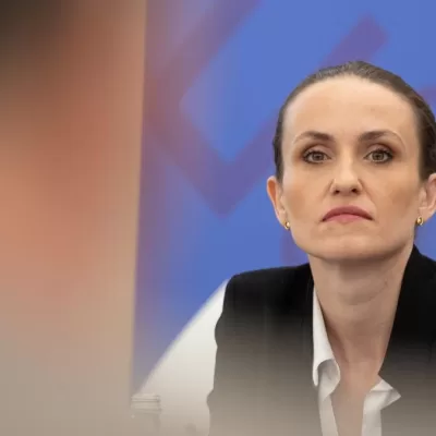 Asta mai lipsea! Oana Țoiu a cerut NATO de urgență