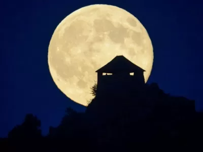 Nu ai mai văzut așa ceva! Fenomen rar pe cer în luna mai