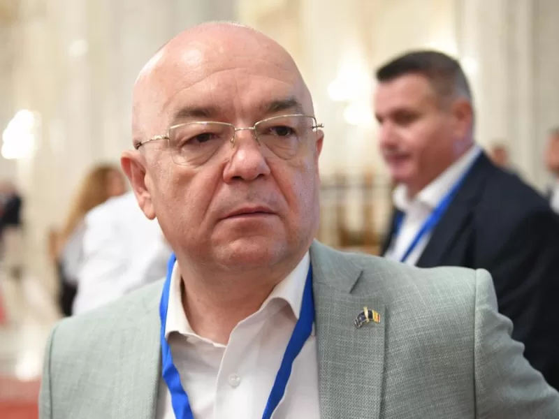 Emil Boc tranșează criza politică! Guvernul Bolojan...