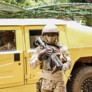 Autoritățile sunt în alertă maximă! Mai multe explozii și împușcături în capitala