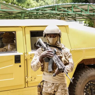 Autoritățile sunt în alertă maximă! Mai multe explozii și împușcături în capitala