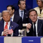 Din păcate este vorba de retragerea SUA din NATO