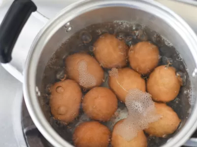 Opriți consumul: 1,5 milioane de ouă, contaminate cu Salmonella