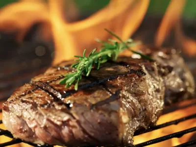 Cum să prepari acasă o friptură suculentă și incredibil de fragedă