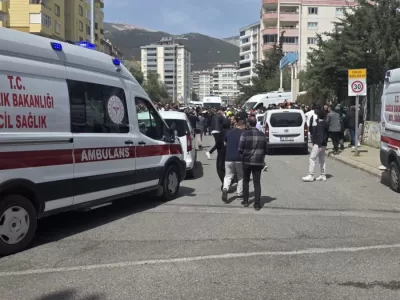 Atac armat la o școală! Mai mulți elevi au fost uciși...