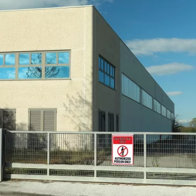 Semnele de circulație în zonele de acces restricționat: cum previi intrările neautorizate