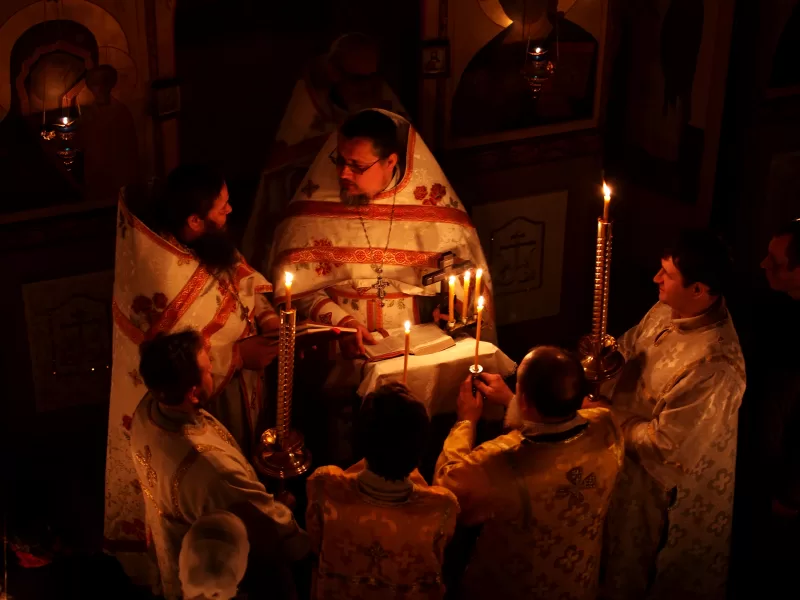 Ce trebuie să ai în buzunar în Noaptea de Înviere. Aduce prosperitate și te scapă de probleme