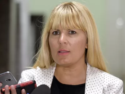 Ferească Dumnezeu! Elena Udrea, înfuriată la culme după ce