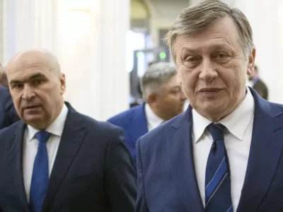 Crin Antonescu șochează pe toată lumea! Deși PNL-ist înrăit, atacă fără echivoc conducerea lui Ilie Bolojan. Demascarea tuturor liberalilor schimbă miza politică