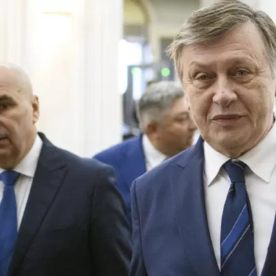 Crin Antonescu șochează pe toată lumea! Deși PNL-ist înrăit, atacă fără echivoc conducerea lui Ilie Bolojan. Demascarea tuturor liberalilor schimbă miza politică