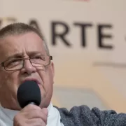Procesul momentului! Mircea Dinescu dă de pământ cu Victor Ponta