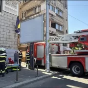 Incendiu de proporții! Se intervine în forță pentru salvarea victimelor. Din păcate 3 persoane...