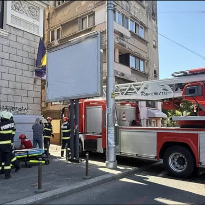 Incendiu de proporții! Se intervine în forță pentru salvarea victimelor. Din păcate 3 persoane...
