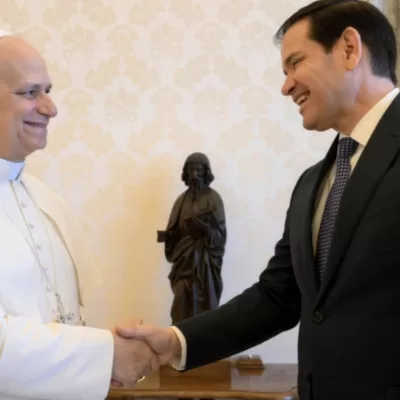 Vaticanul se cutremură! Trump l-a trimis peste Papa Leon pe...