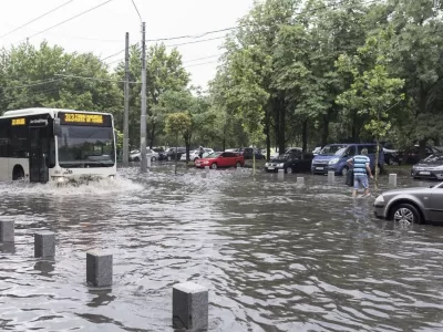 Cod galben de inundații! Se anunță prăpăd cu debite crescute pe râuri și mai multe zone ale țării vo fi extrem de afectate