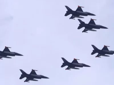 Alertă NATO! S-au ridicat avioanele de luptă. Oamenii, trimiși să se ascundă în adăposturi