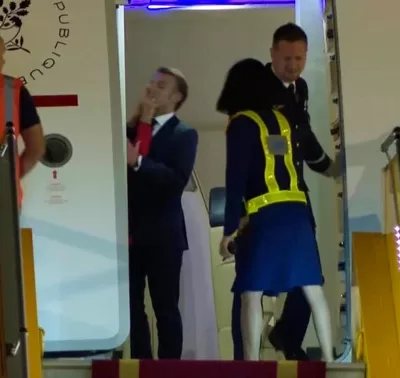 Misterul a fost elucidat! De ce a fost pălmuit, de fapt, Emmanuel Macron de soția sa