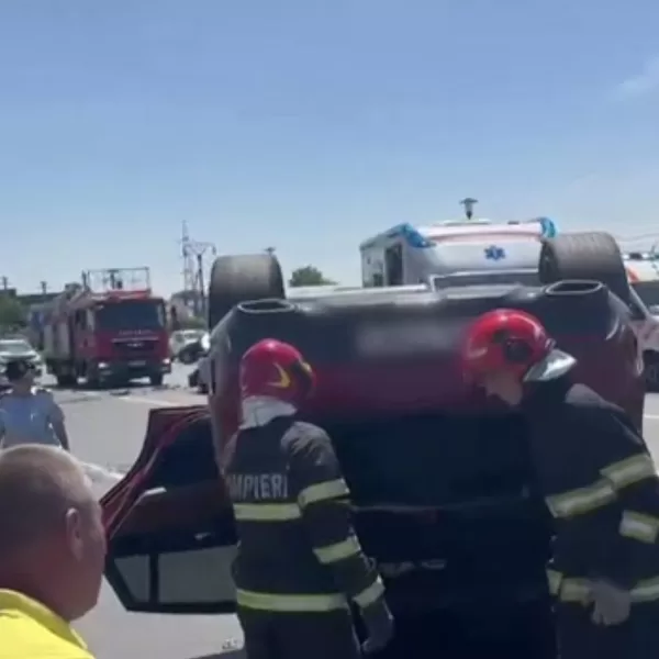 Accident grav. Sunt multe mașini implicate, dar și mulți răniți