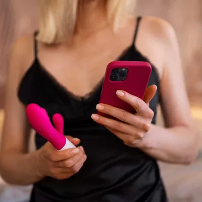 Vibratorul după 40 de ani. Ce spun ginecologii despre libido, perimenopauză și sănătatea intimă